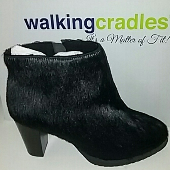 Walking Cradles Shoes - Walking Cradles Women's Tenacious Boot | Black Calf Leather | 6.5 WW US